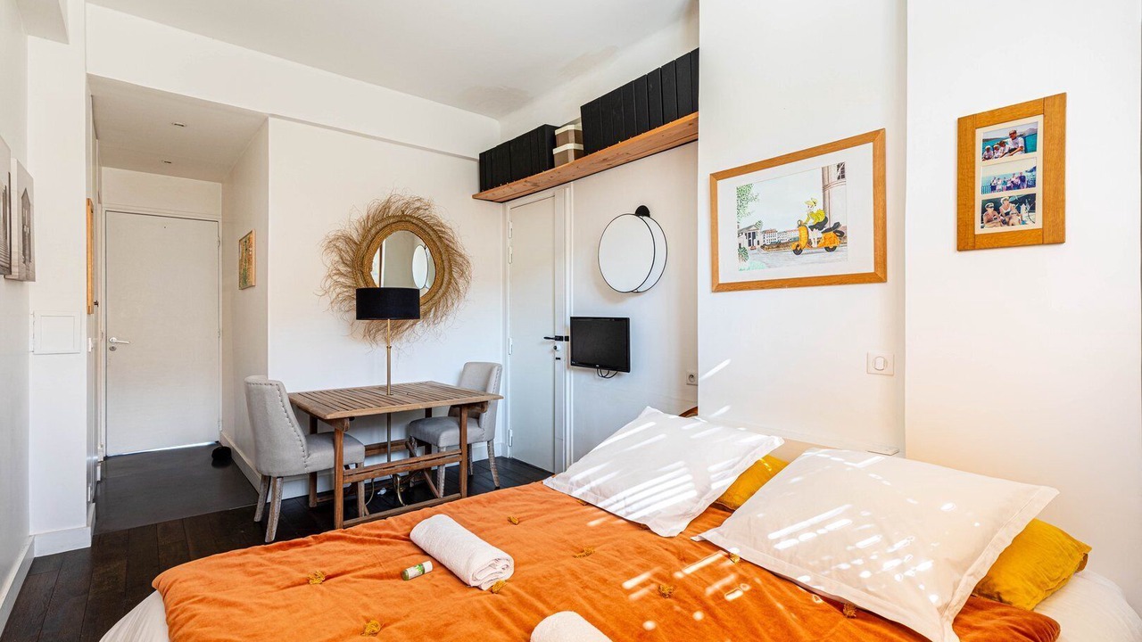 Photo of Bedroom in 16th Arrondissement