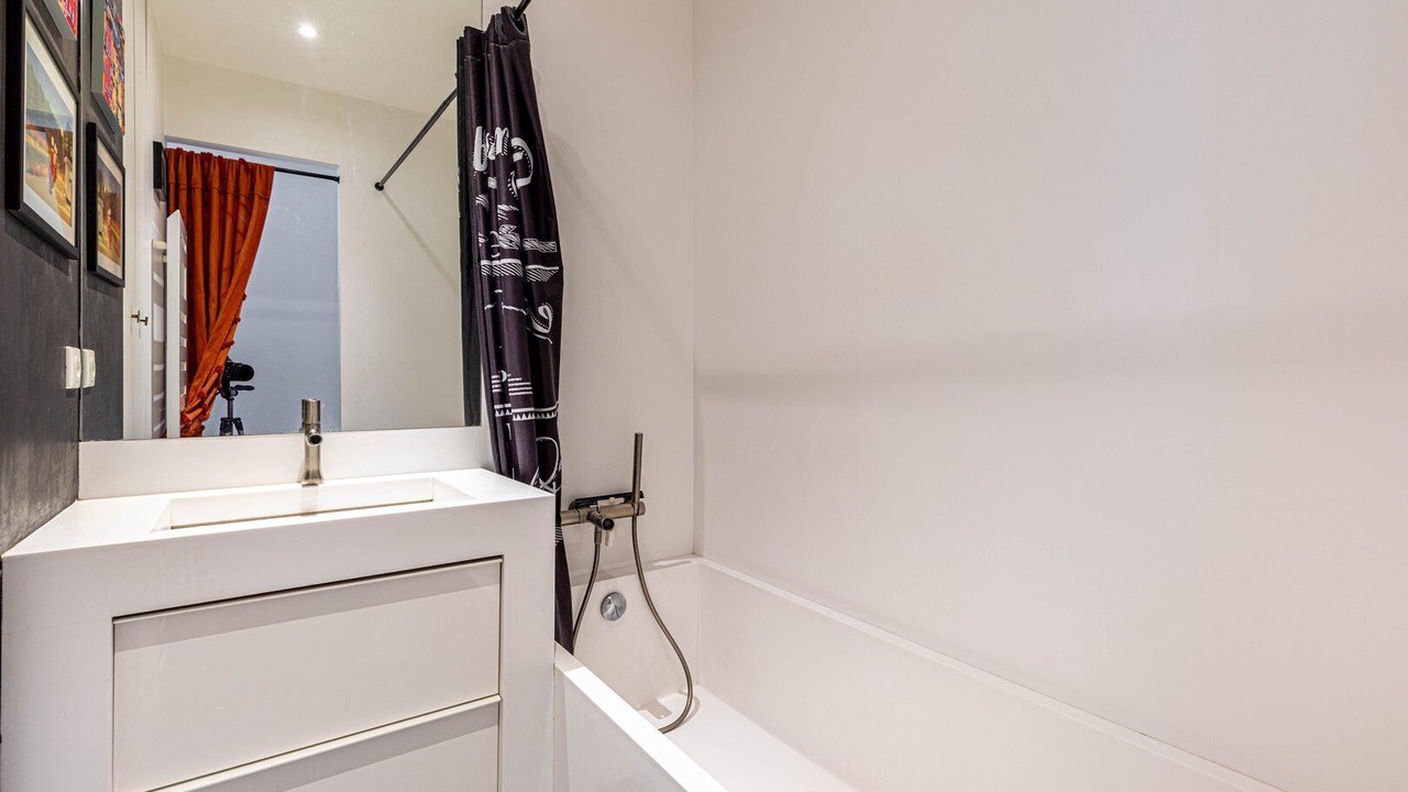 Photo of Bathroom in 16th Arrondissement