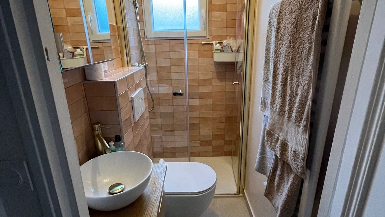 Photo of Bathroom in 12th Arrondissement