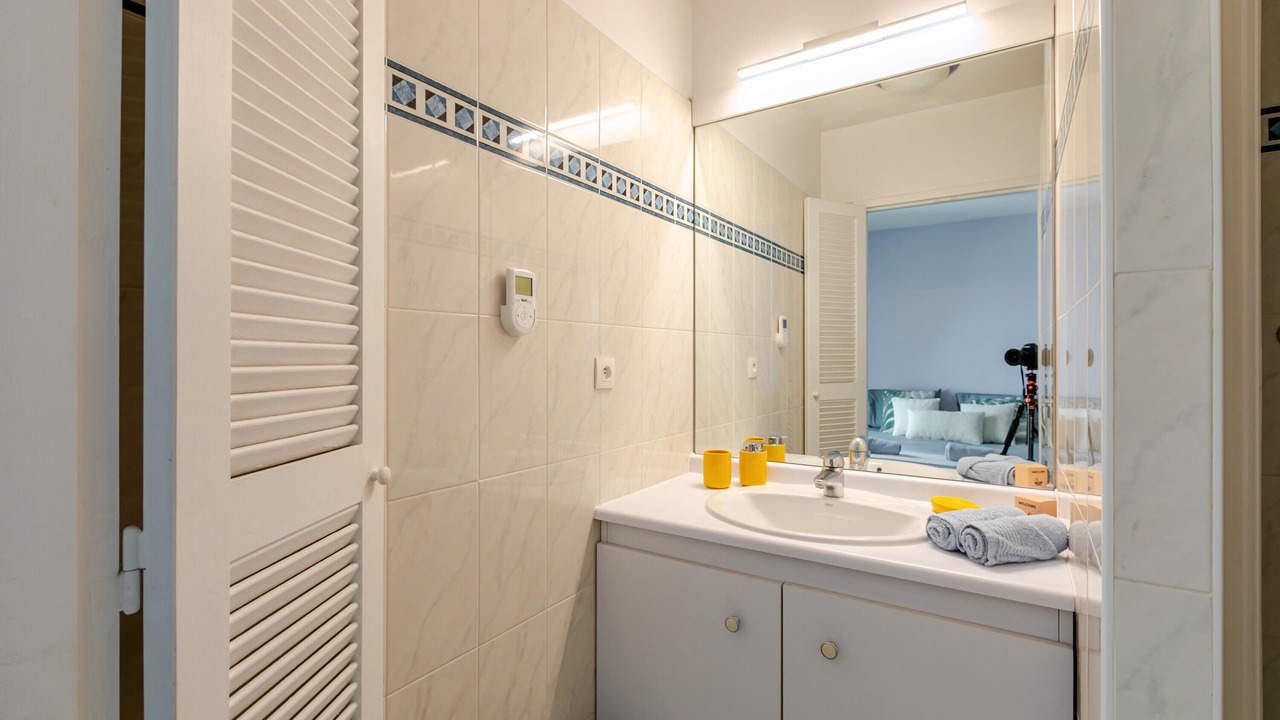 Photo of Bathroom in Saint-Lambert