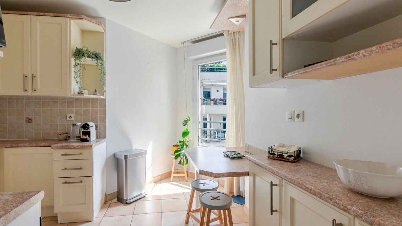 Photo of Kitchen in Saint-Lambert