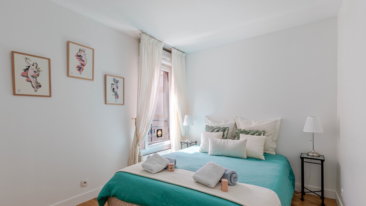 Photo of Bedroom in Saint-Lambert