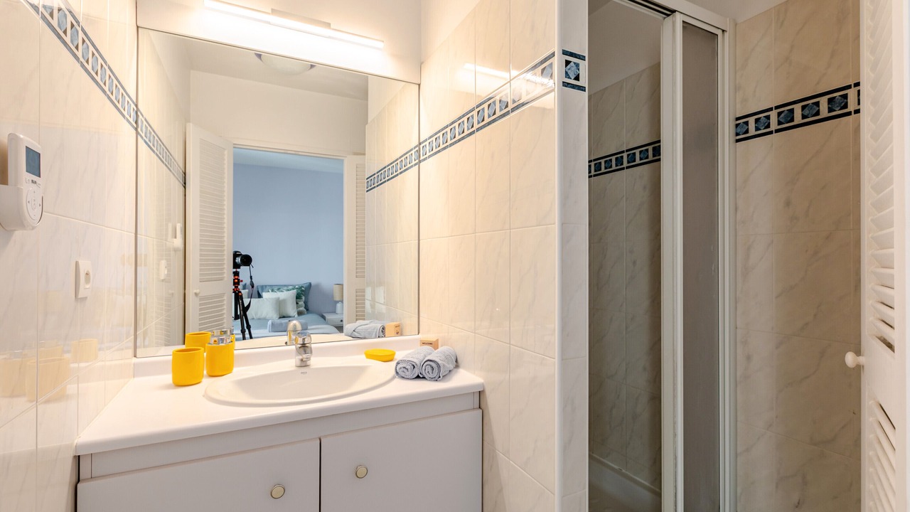 Photo of Bathroom in Saint-Lambert