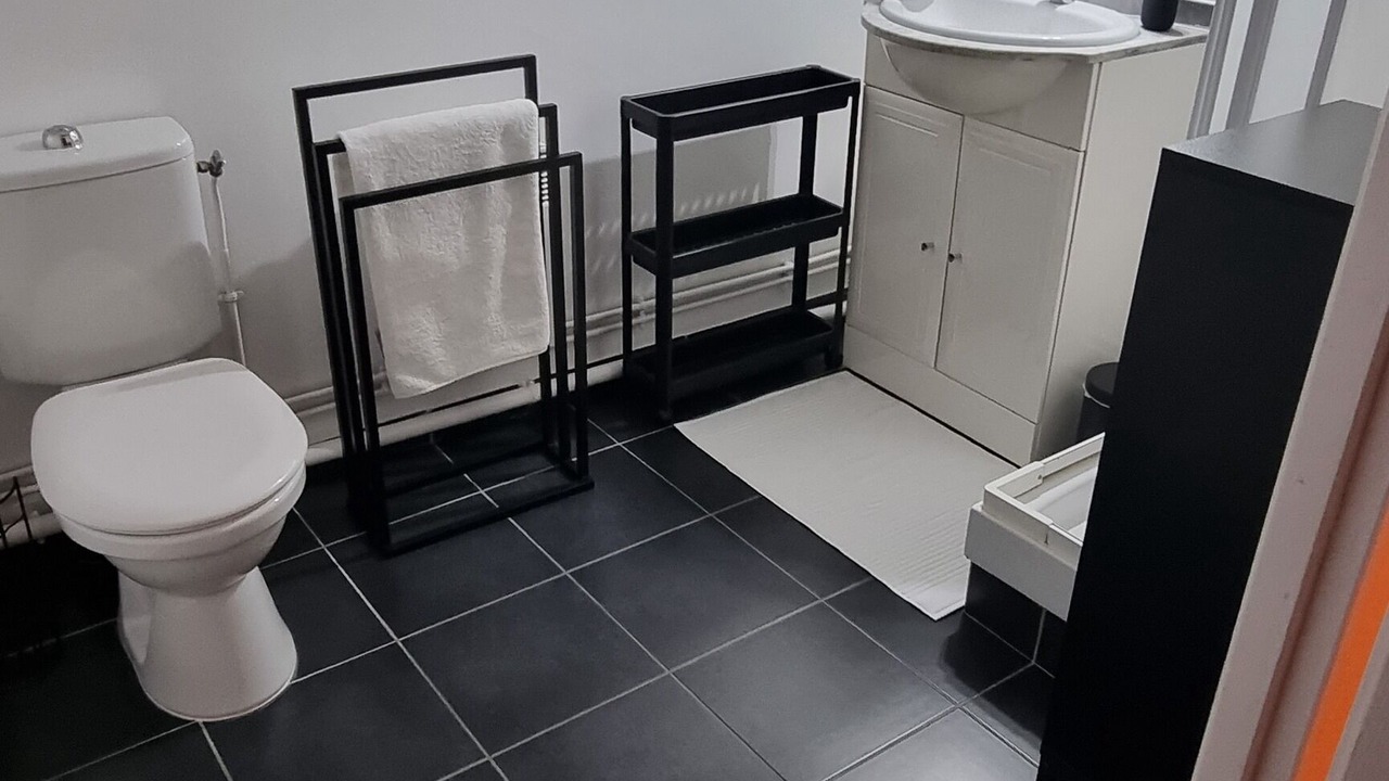 Photo of Bathroom in Esbly