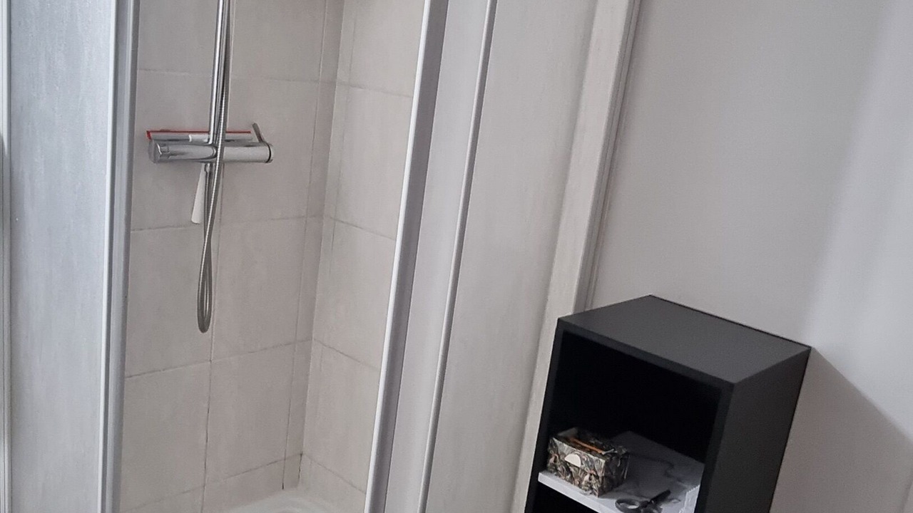 Photo of Bathroom in Esbly