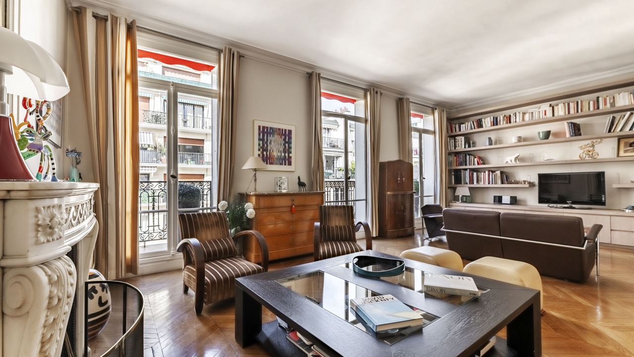 Photo of Livingroom in 16th Arrondissement