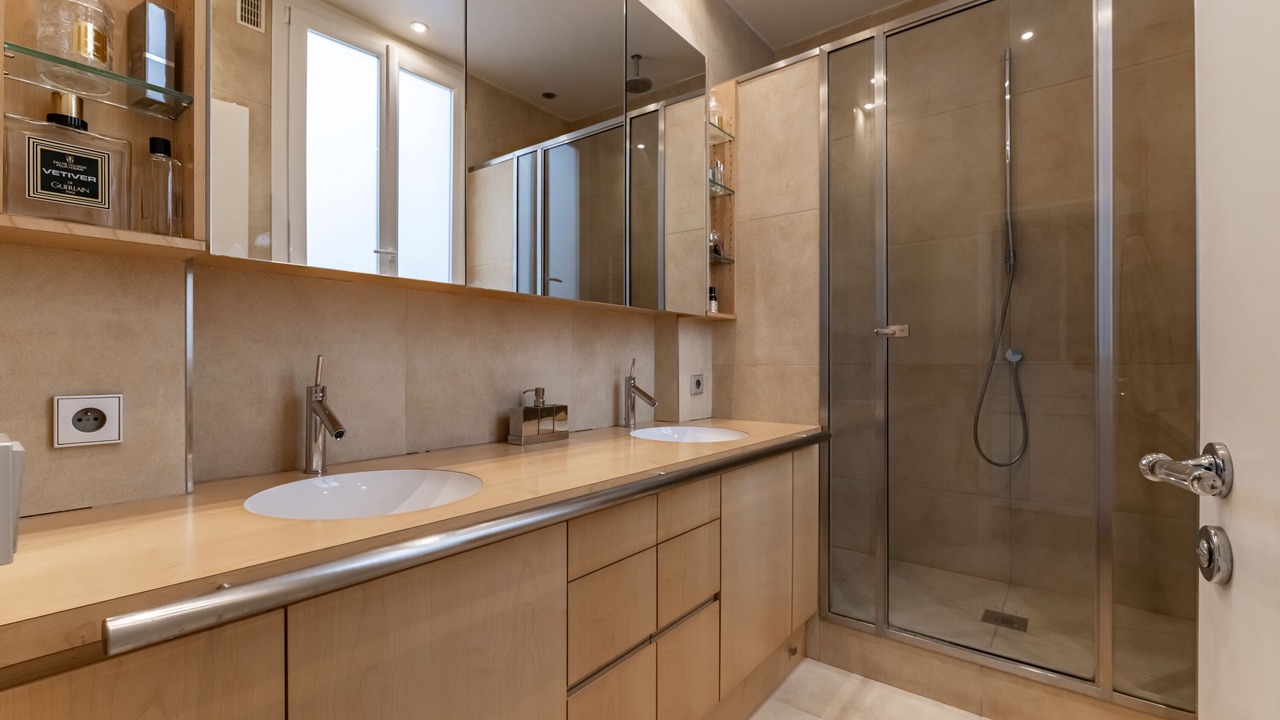 Photo of Bathroom in 16th Arrondissement