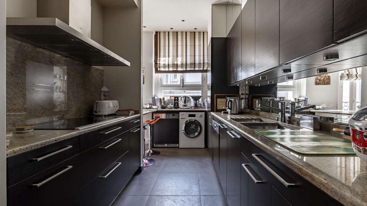 Photo of Kitchen in 16th Arrondissement