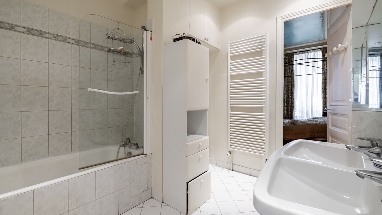 Photo of Bathroom in Chaillot