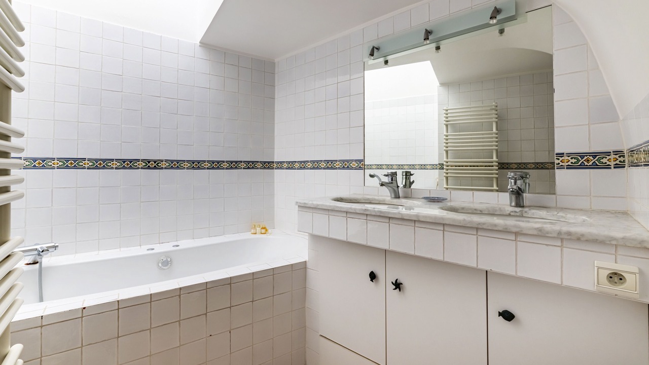 Photo of Bathroom in 16th Arrondissement