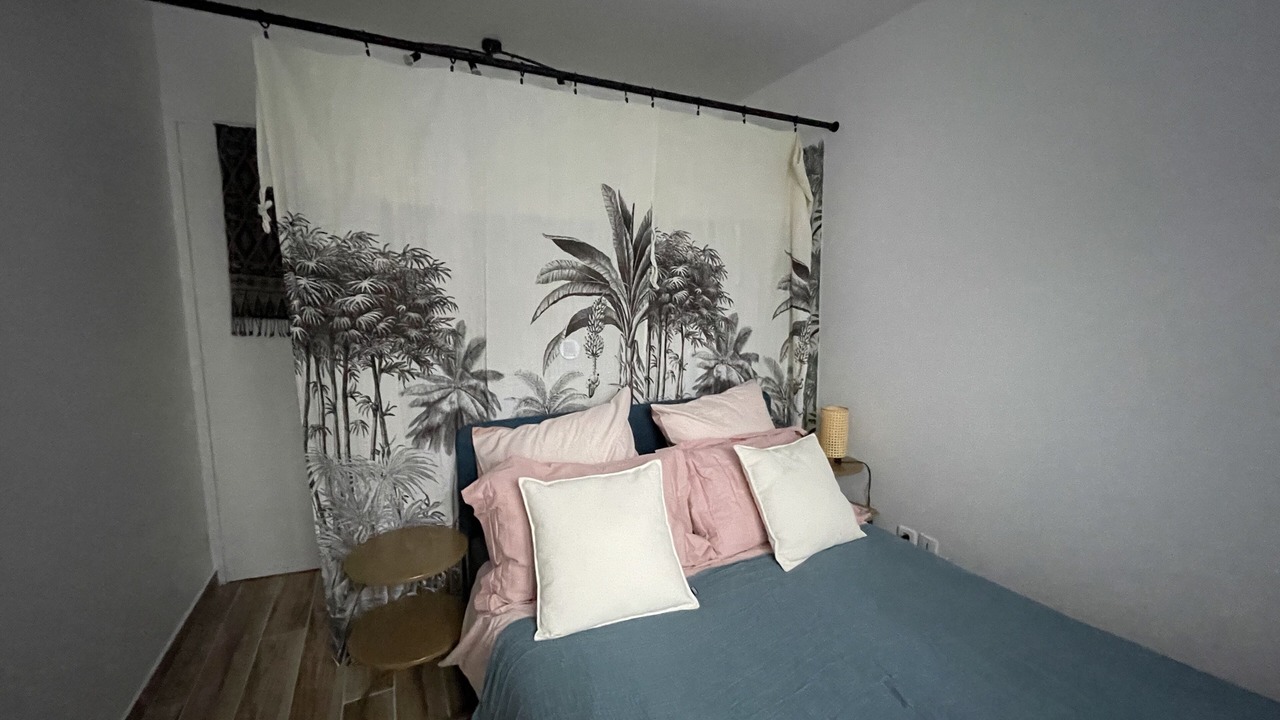Photo of Bedroom in Chatillon