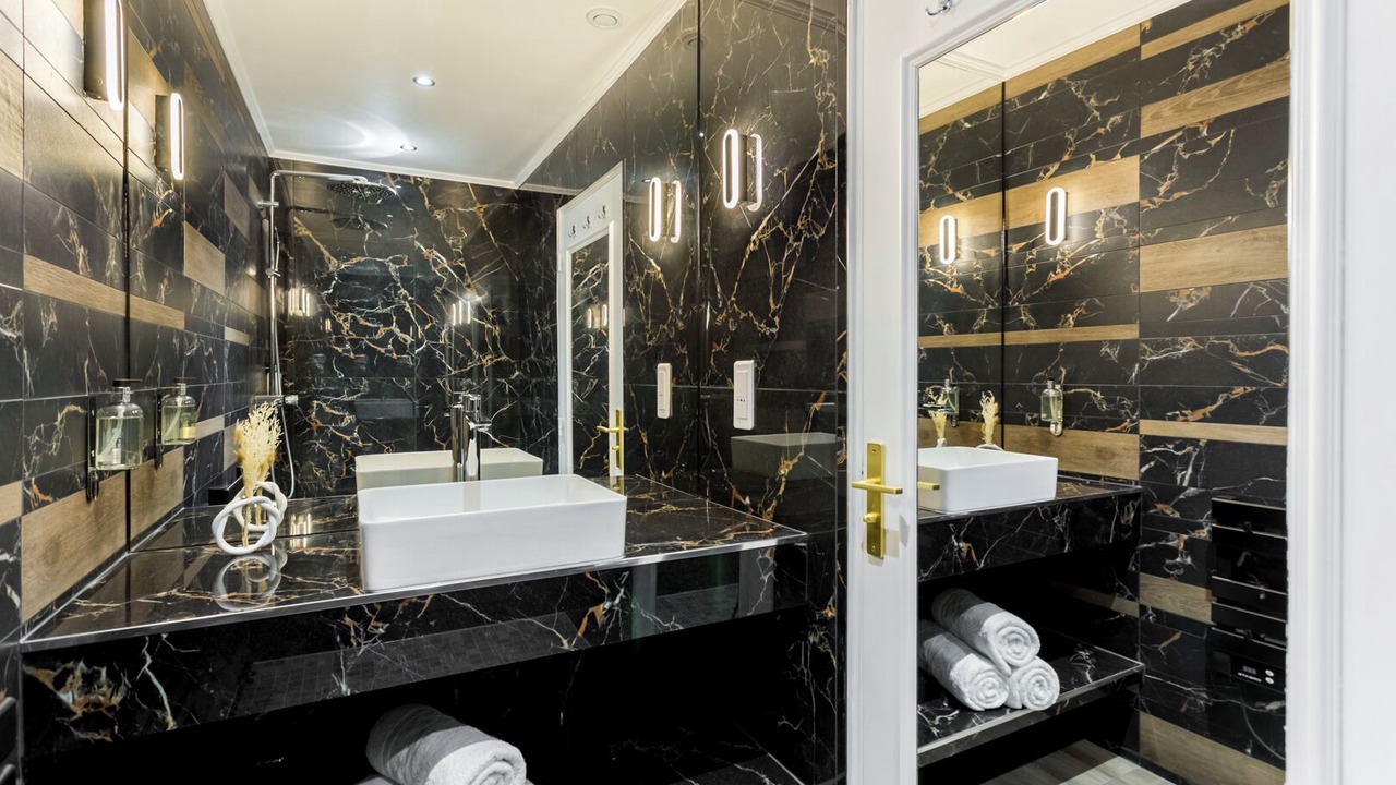 Photo of Bathroom in Chaillot