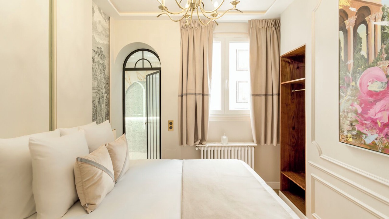 Photo of Bedroom in Chaillot
