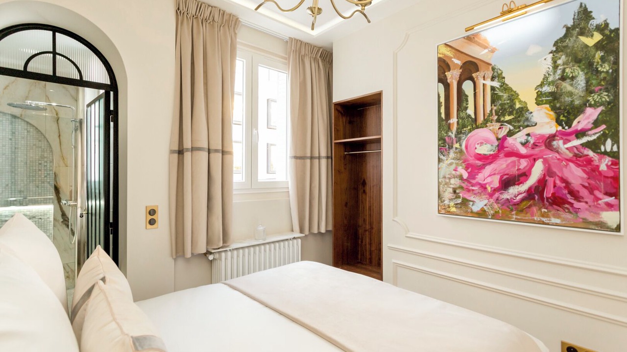 Photo of Bedroom in Chaillot
