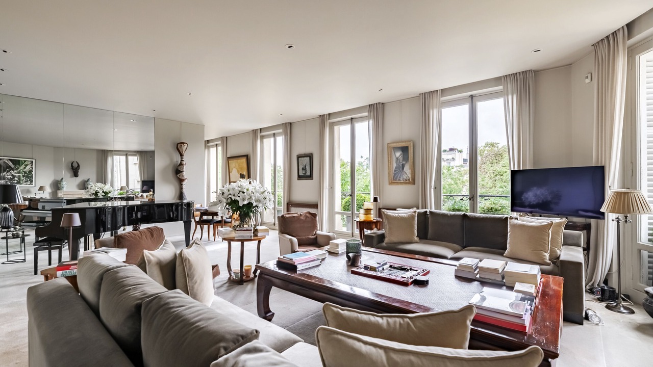 Photo of Livingroom in Chaillot