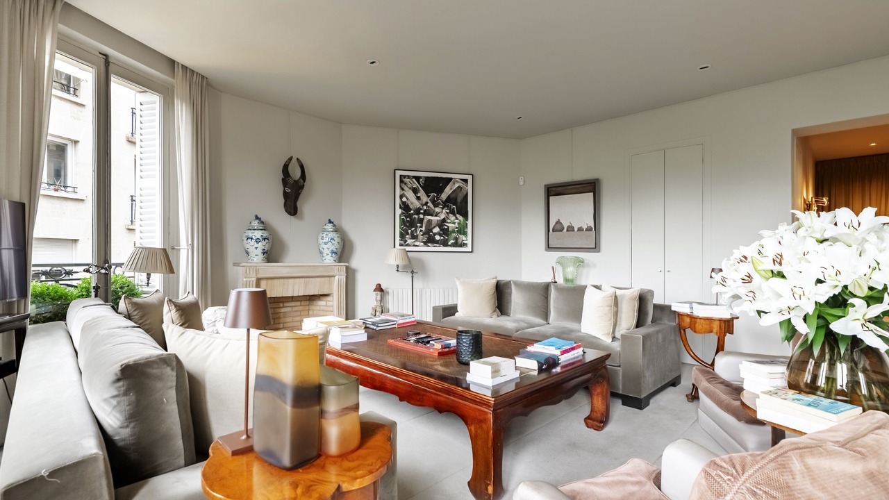 Photo of Livingroom in Chaillot