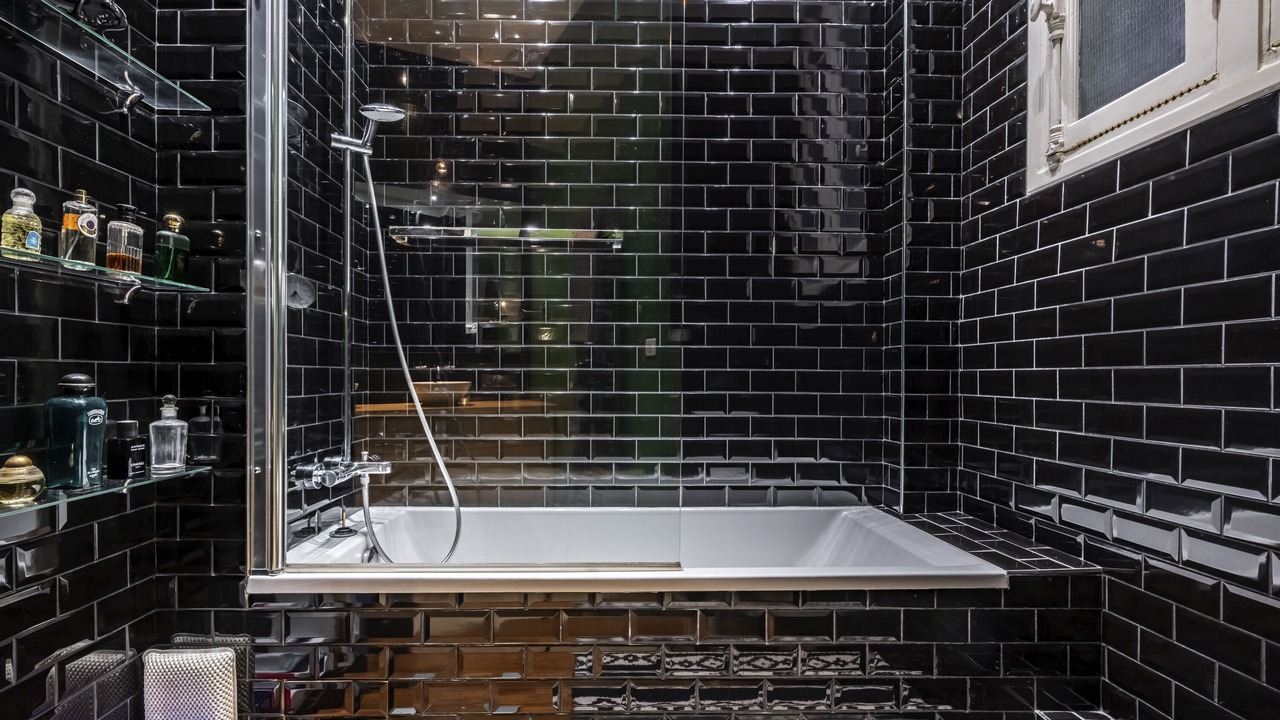 Photo of Bathroom in 16th Arrondissement