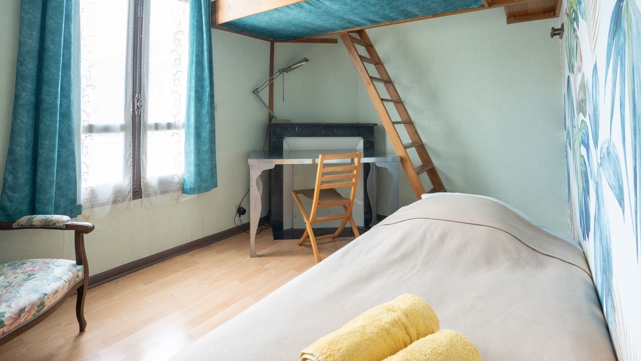 Photo of Bedroom in Adamville