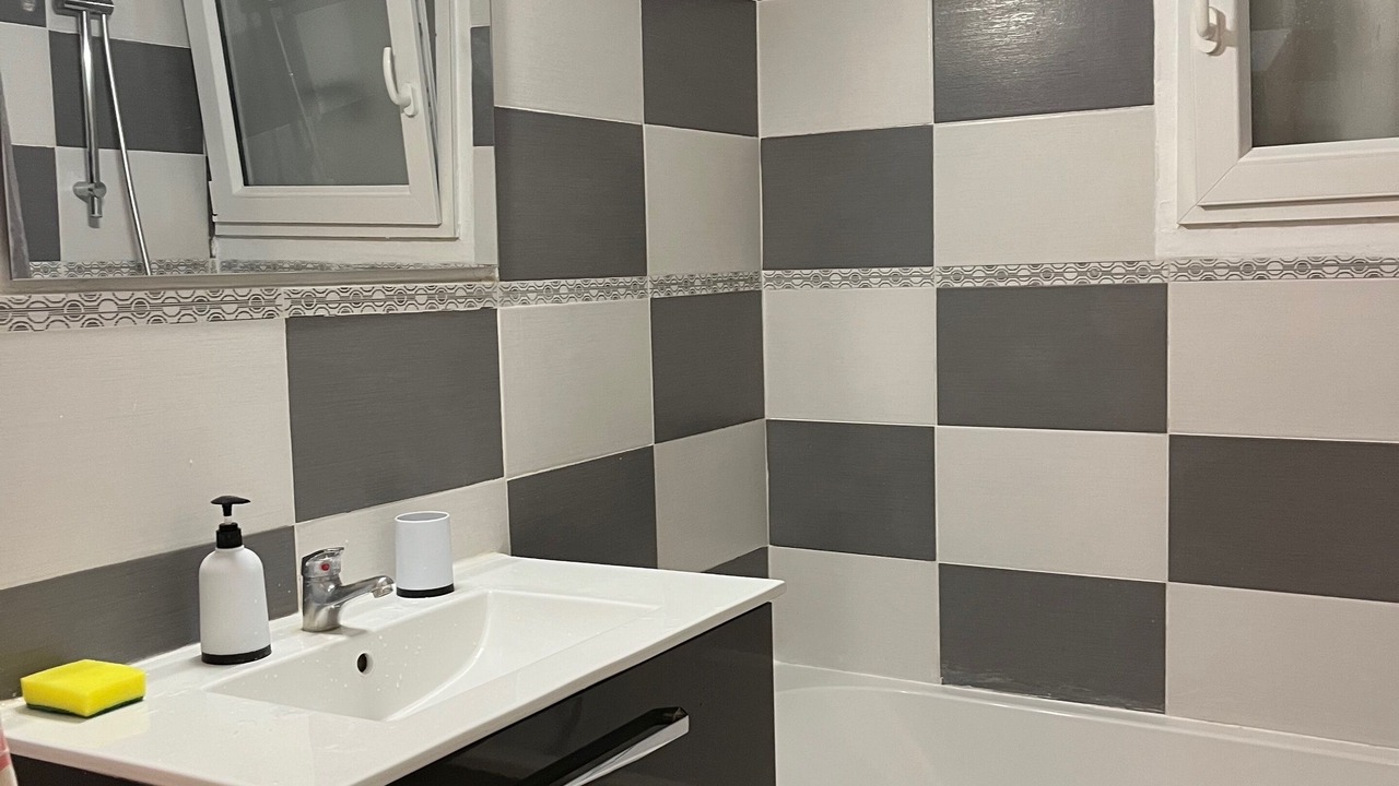 Photo of Bathroom in Asnieres-sur-Seine