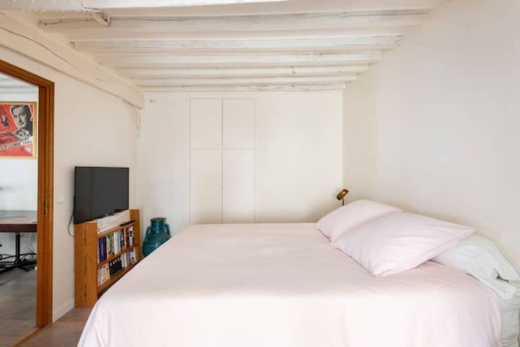 Photo of Bedroom in Enfants-Rouges