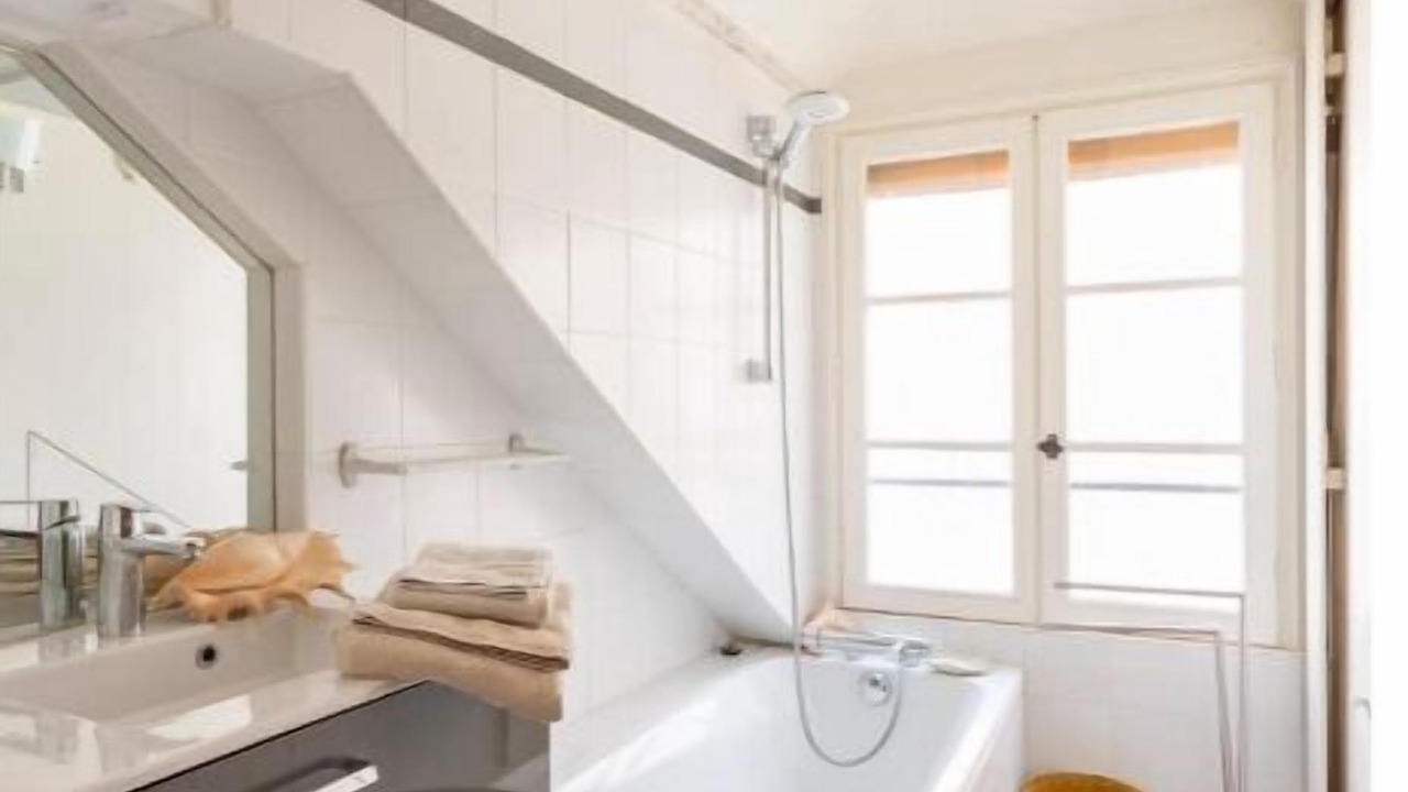 Photo of Bathroom in Enfants-Rouges