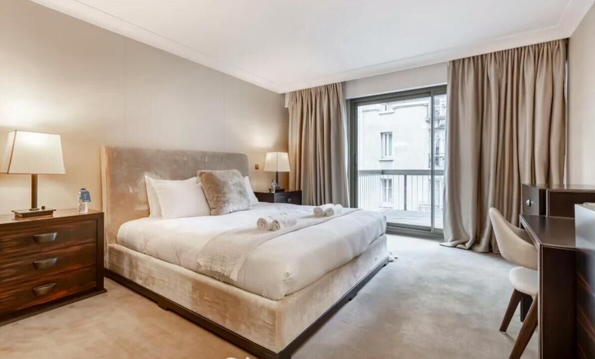 Photo of Bedroom in Chaillot
