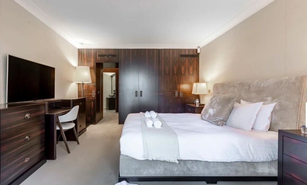 Photo of Bedroom in Chaillot