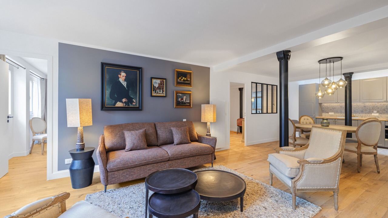 Photo of Livingroom in Archives