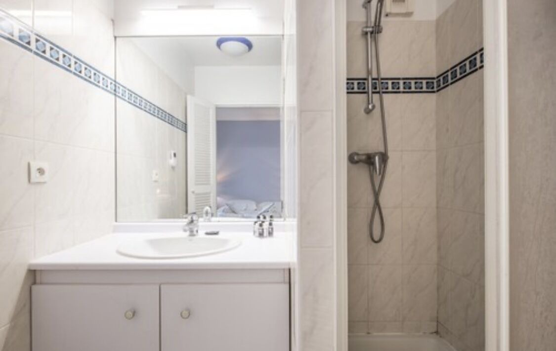 Photo of Bathroom in Saint-Lambert