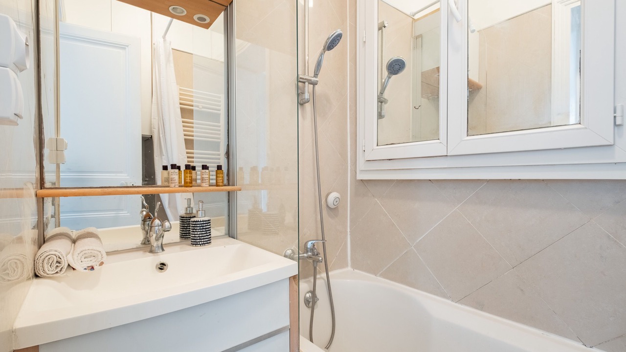 Photo of Bathroom in 16th Arrondissement