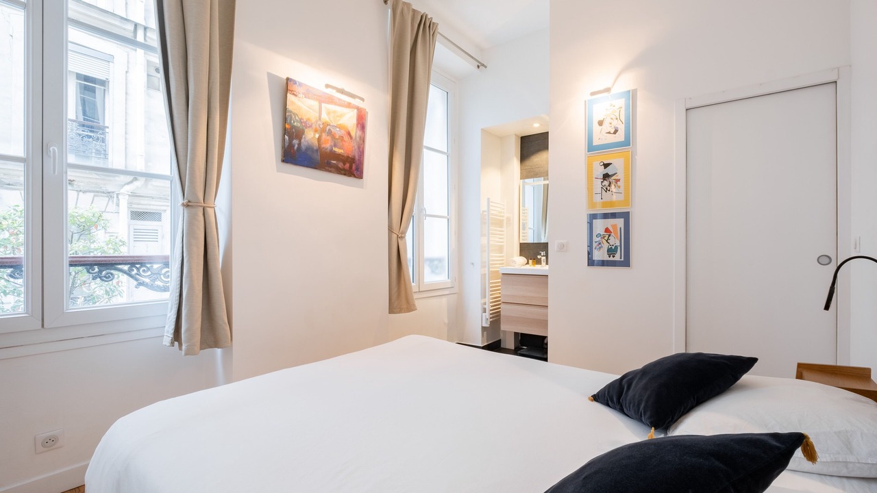 Photo of Bedroom in Batignolles