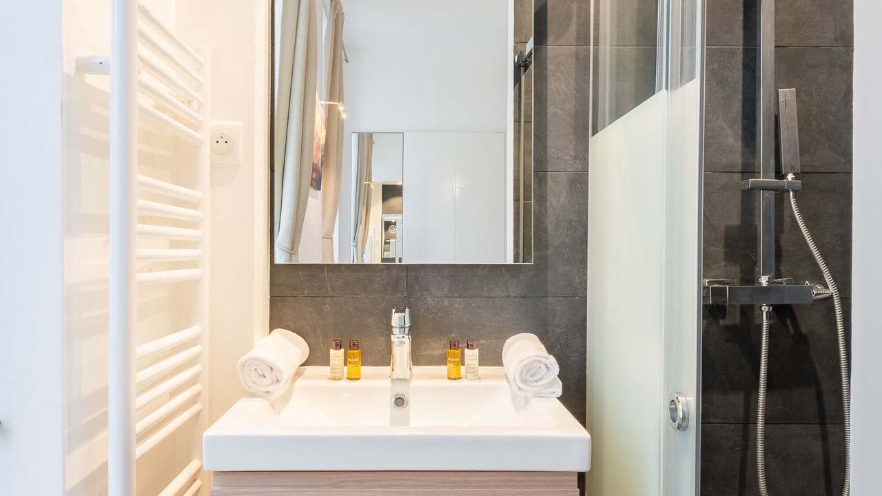 Photo of Bathroom in Batignolles