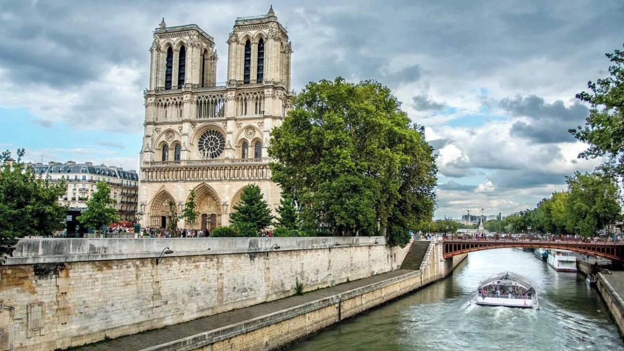 Photo of Others in Paris City Center