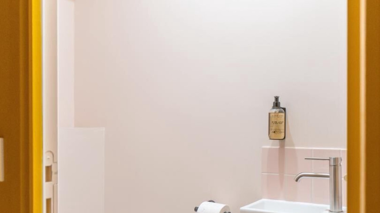 Photo of Bathroom in Butte-aux-Cailles