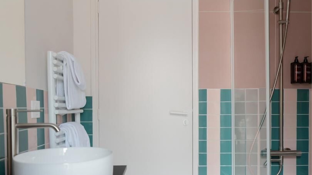 Photo of Bathroom in Butte-aux-Cailles