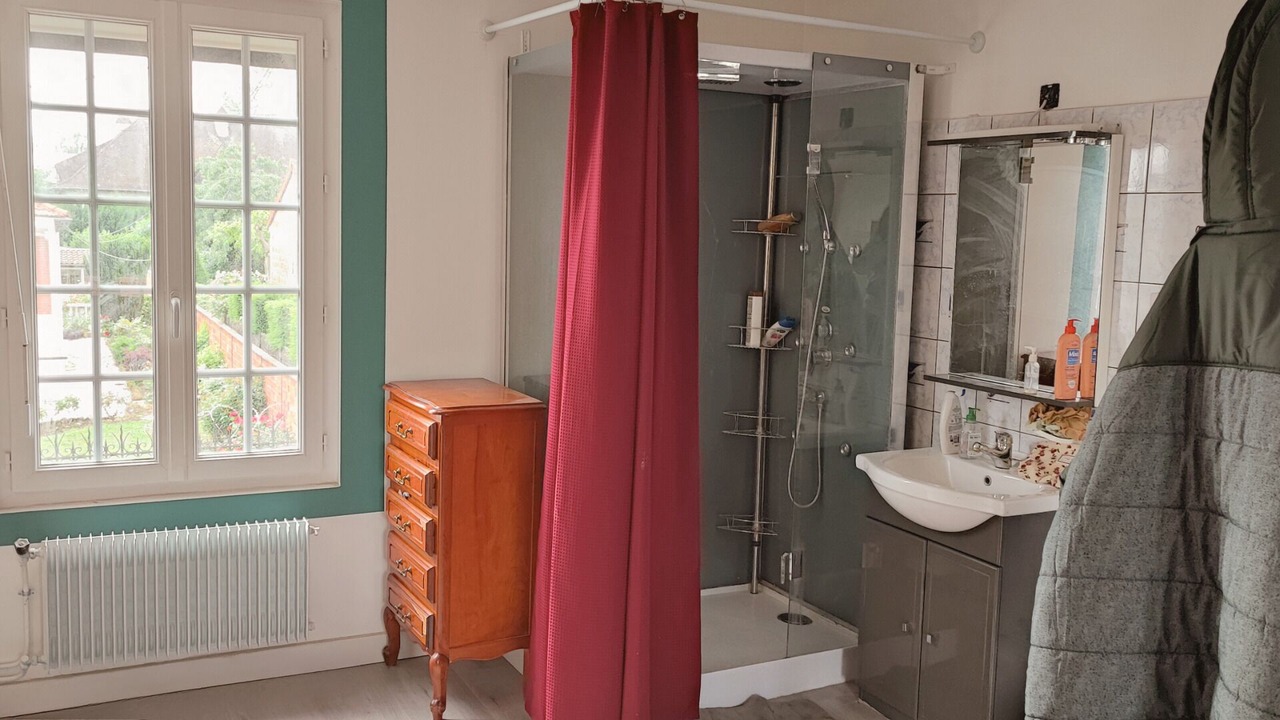 Photo of Bathroom in Rosny-sous-Bois