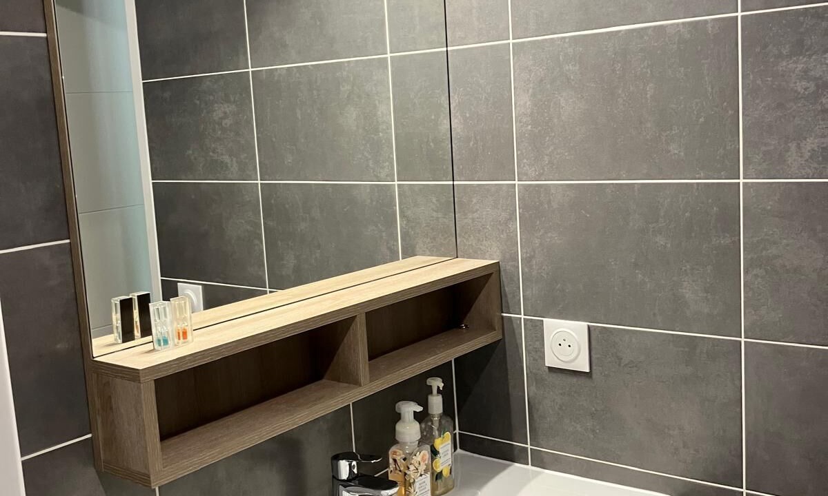 Photo of Bathroom in Adamville