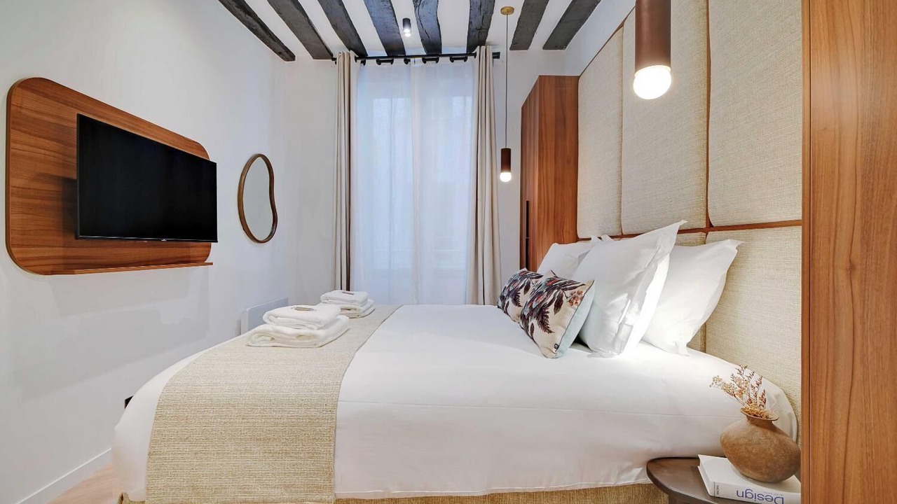 Photo of Bedroom in Sorbonne