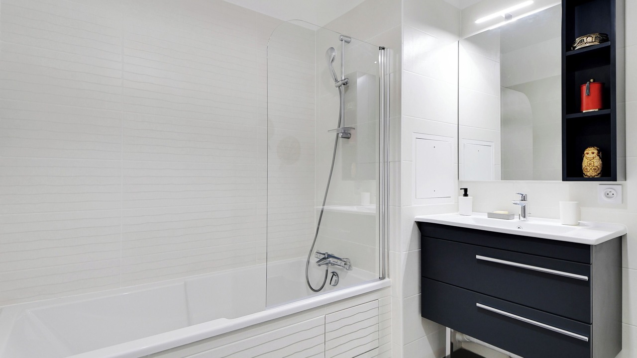 Photo of Bathroom in Clichy