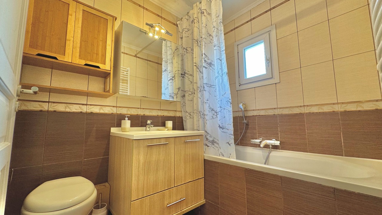 Photo of Bathroom in Champs-sur-Marne