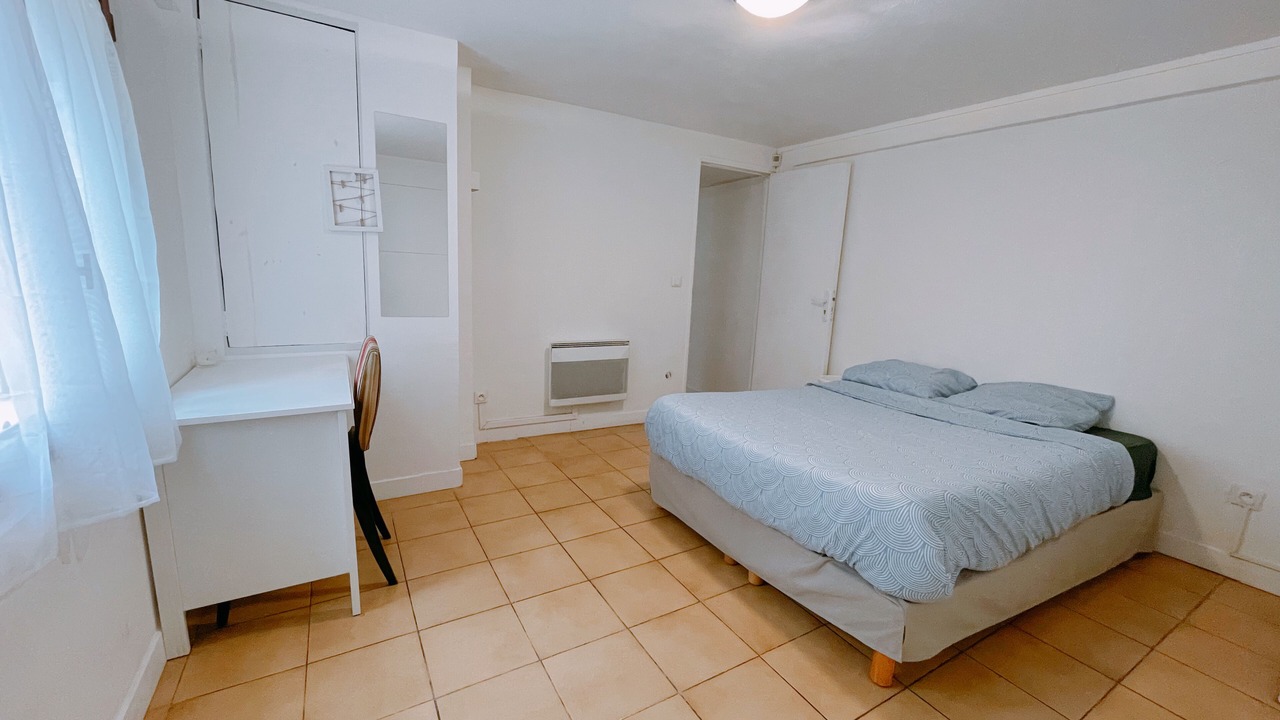 Photo of Bedroom in Villejuif