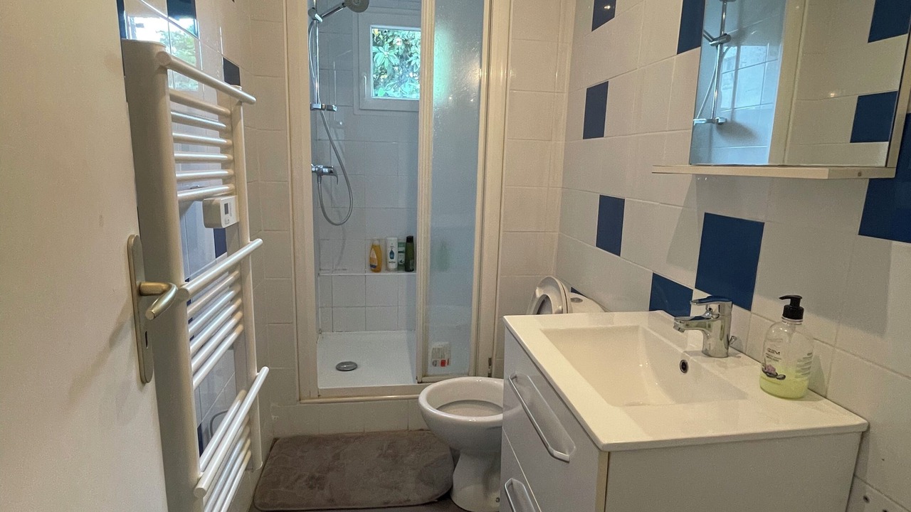 Photo of Bathroom in Villejuif
