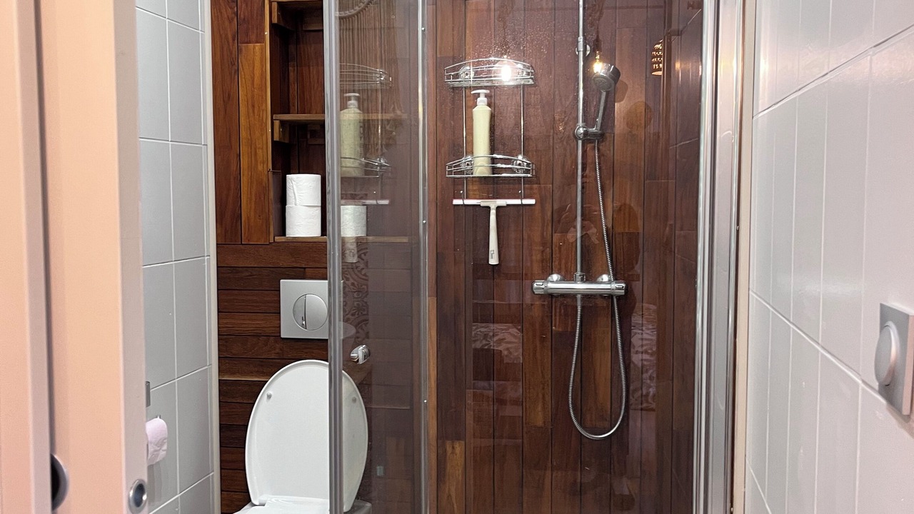Photo of Bathroom in Chaville