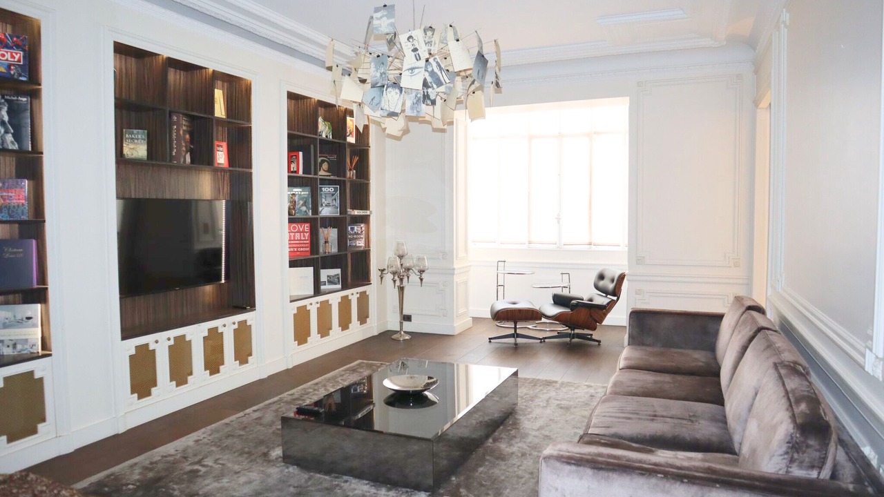 Photo of Livingroom in Chaillot