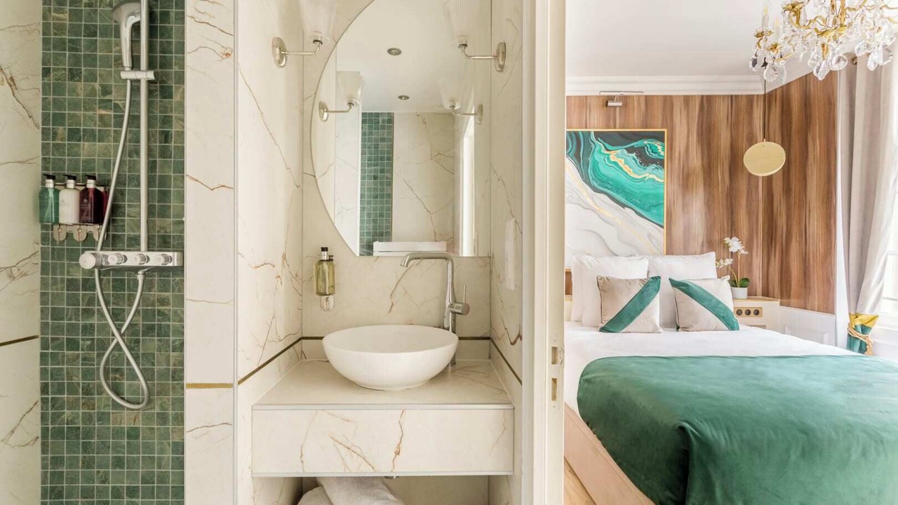 Photo of Bathroom in Quartier de la Place-Vendome