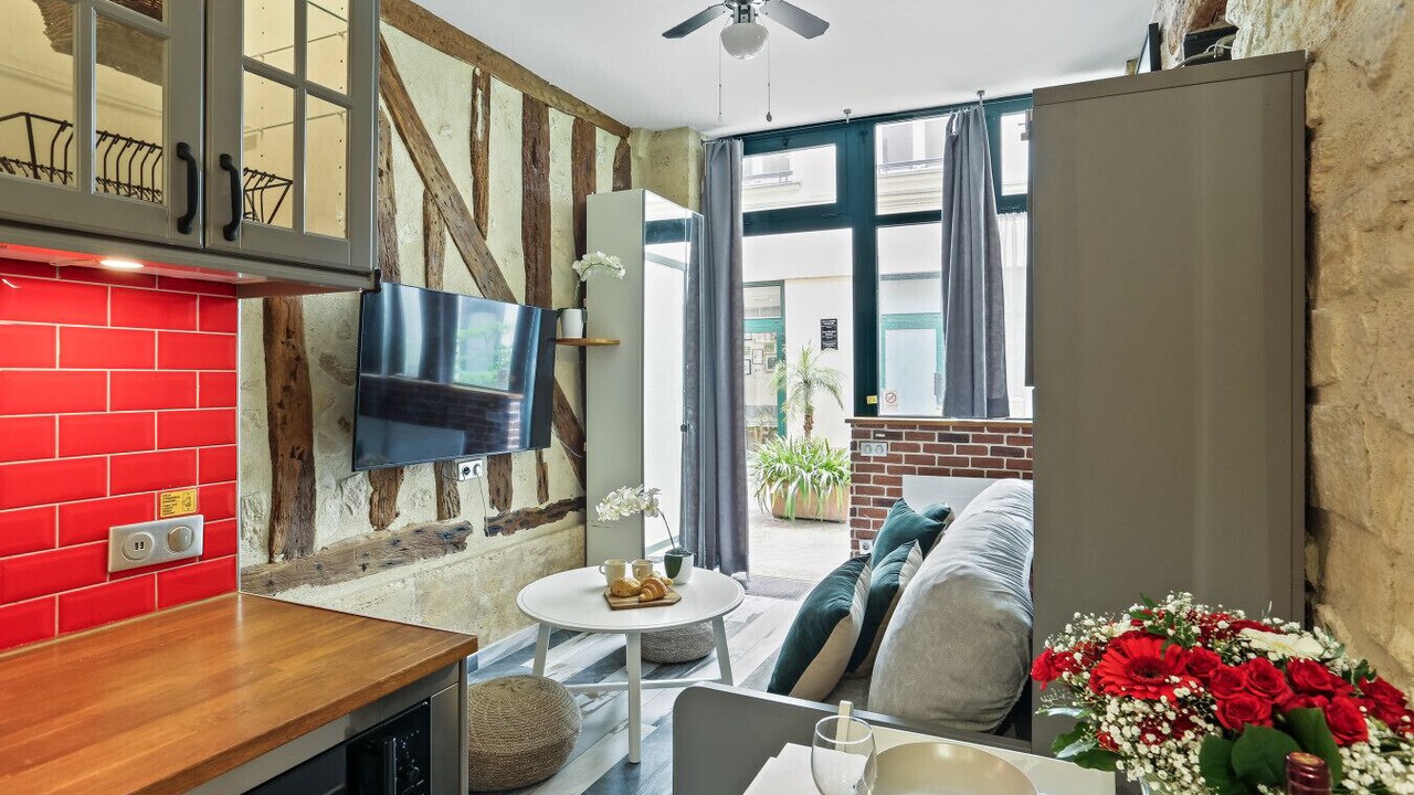 Photo of Livingroom in Quartier du Faubourg-Montmartre