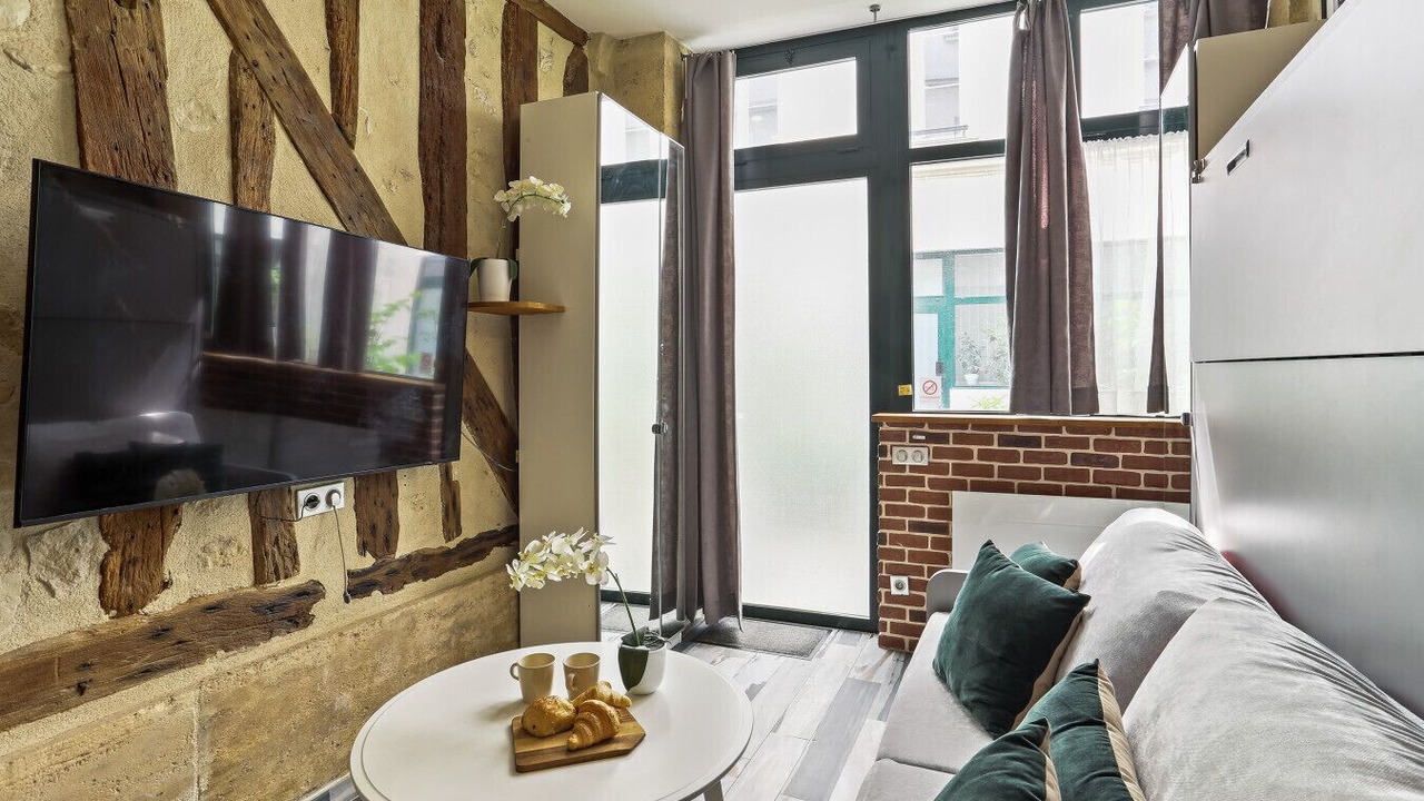 Photo of Livingroom in Quartier du Faubourg-Montmartre