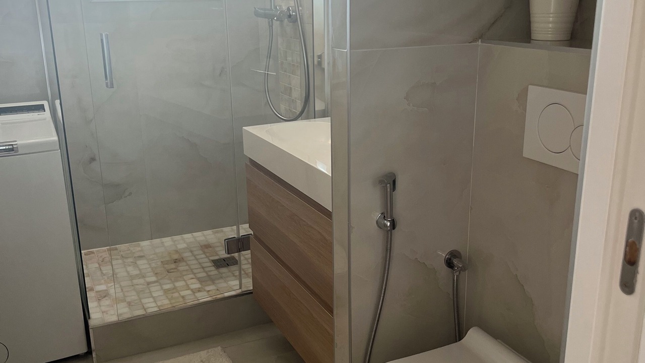 Photo of Bathroom in L'Hay-les-Roses