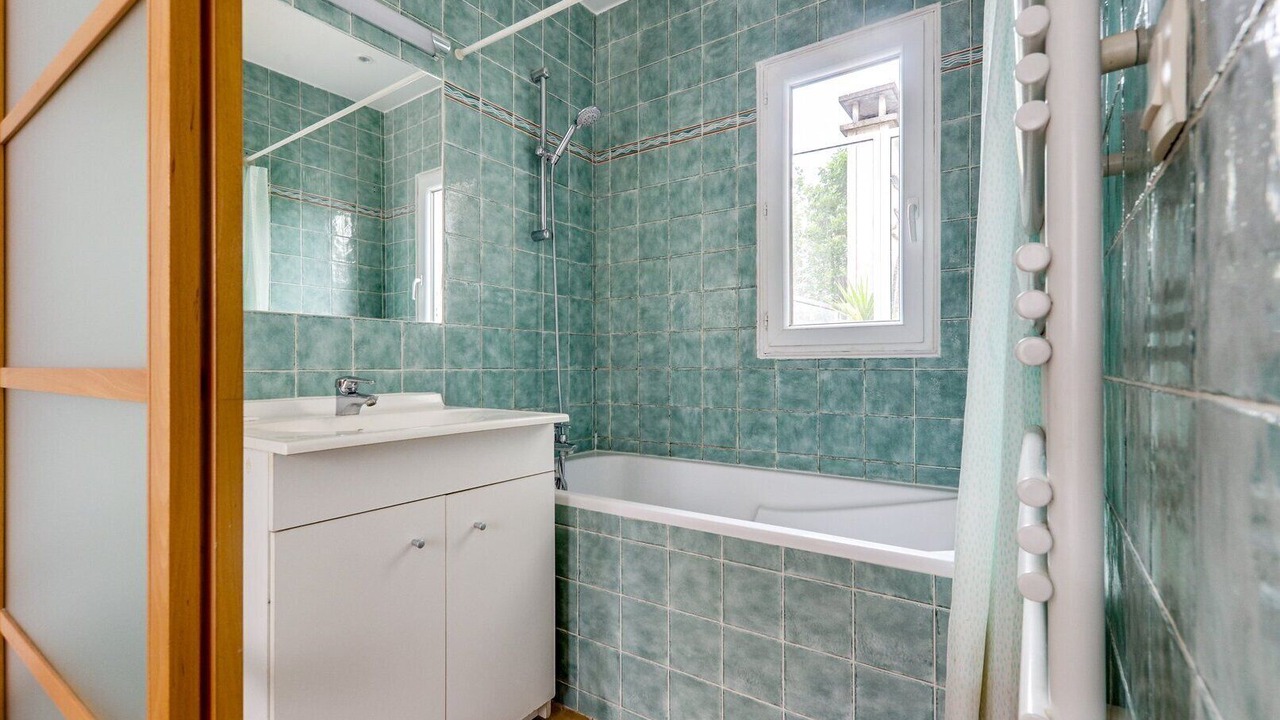 Photo of Bathroom in Sorbonne