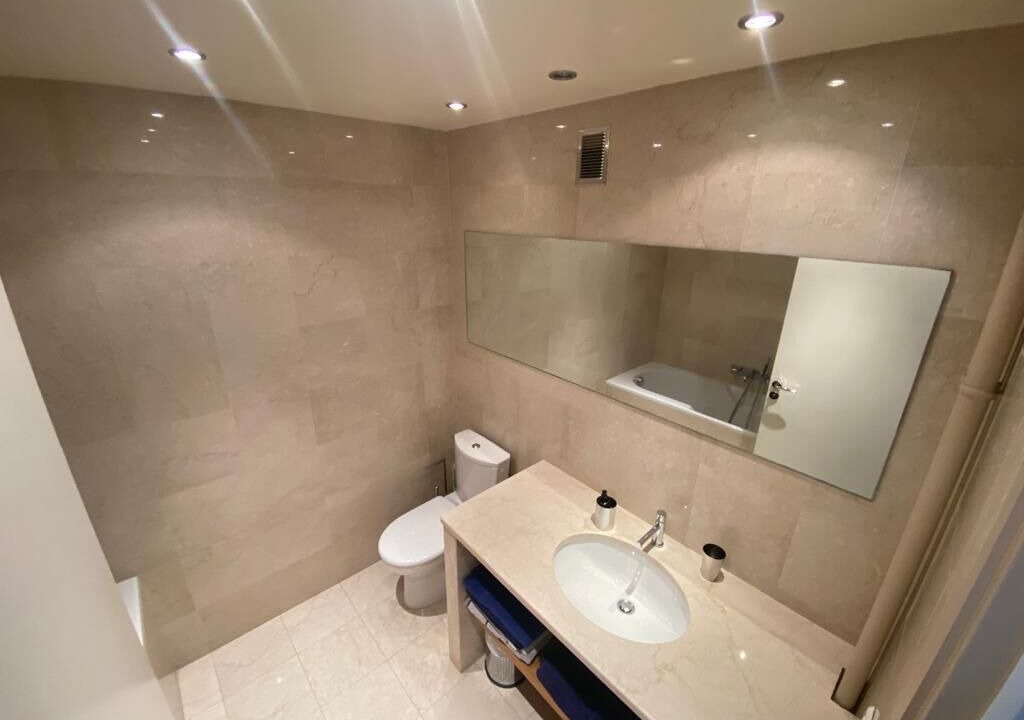 Photo of Bathroom in Quinze-Vingts